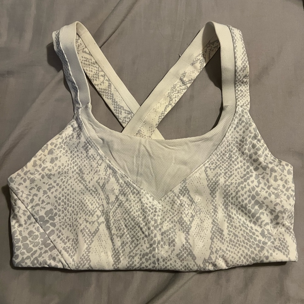Lululemon bra